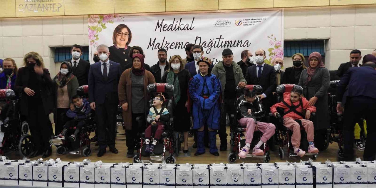 Gaziantep’te Engellilere 630 Adet Medikal Malzeme Dağıtımı