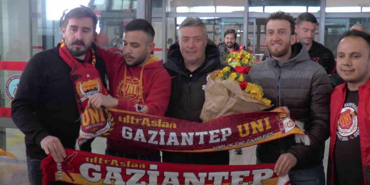 Galatasaray Kafilesi Gaziantep’te