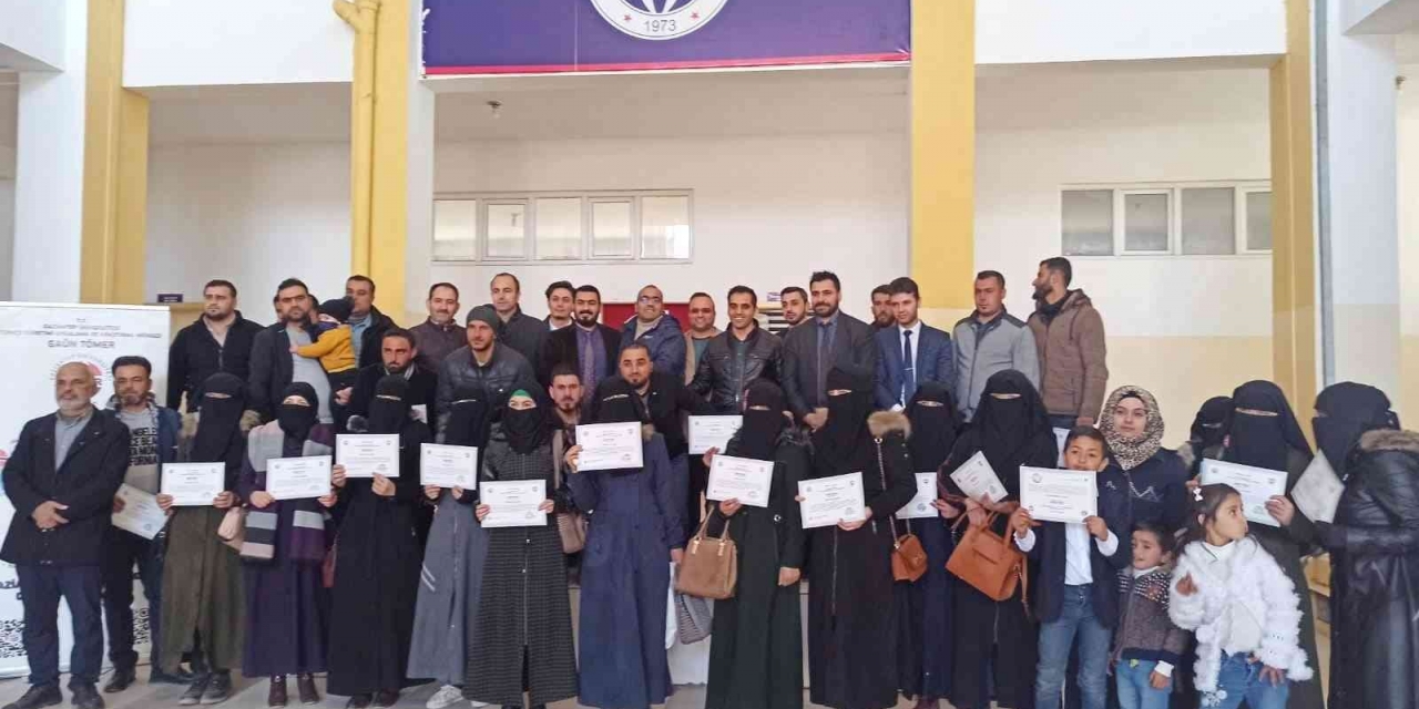 El Bab İktisadi Ve İdari Bilimler Fakültesinde Sertifika Töreni