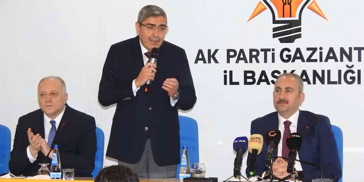 Adalet Eski Bakanı Abdulhamit Gül’den Makam Değerlendirmesi