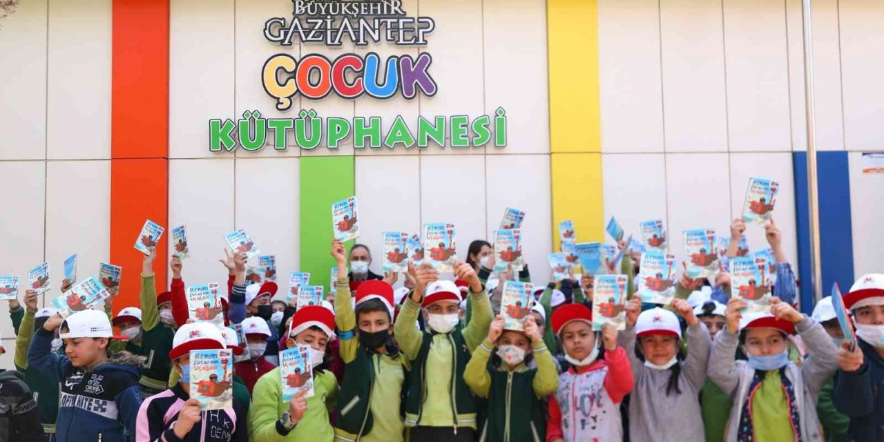 Çocuk Kitabı Yazarı Mert Arık, “beni Zürafam Uçabilir” Adlı Eserini Çocuklara Anlattı