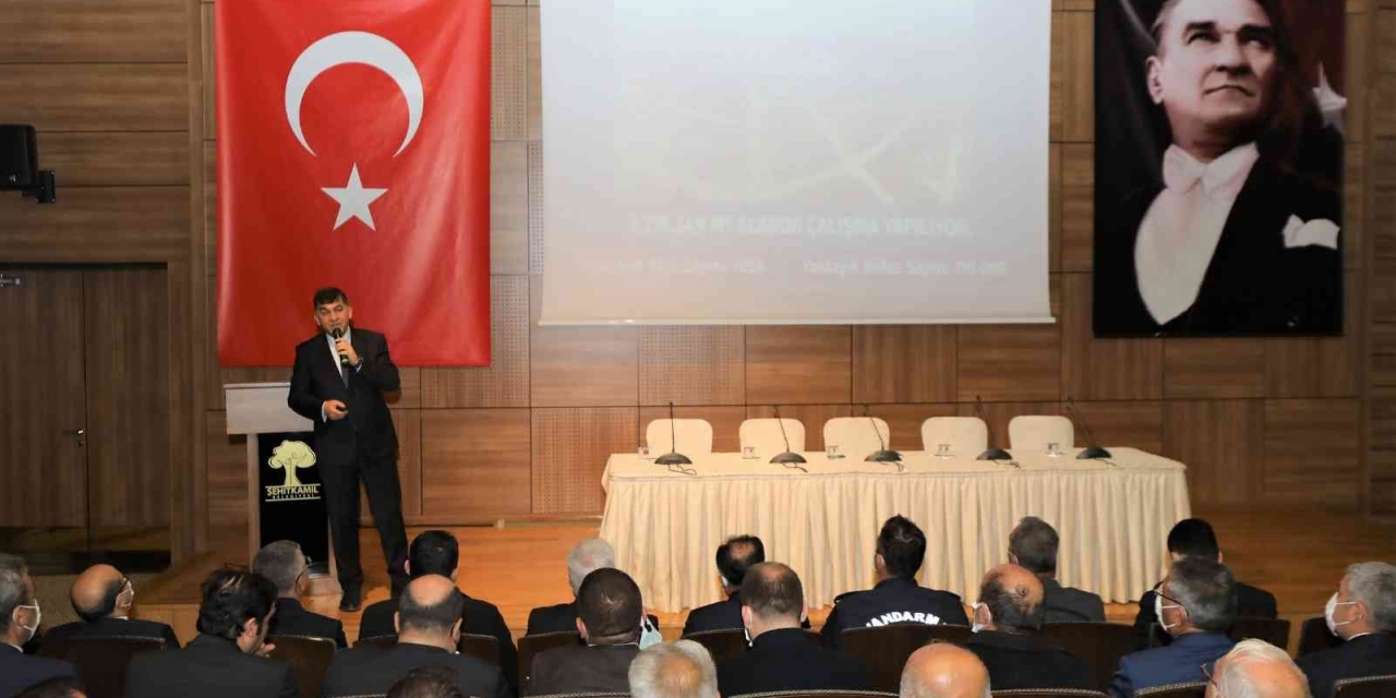 Fadıloğlu, Proje Ve Çalışmalarla İlgili Muhtarları Bilgilendirdi
