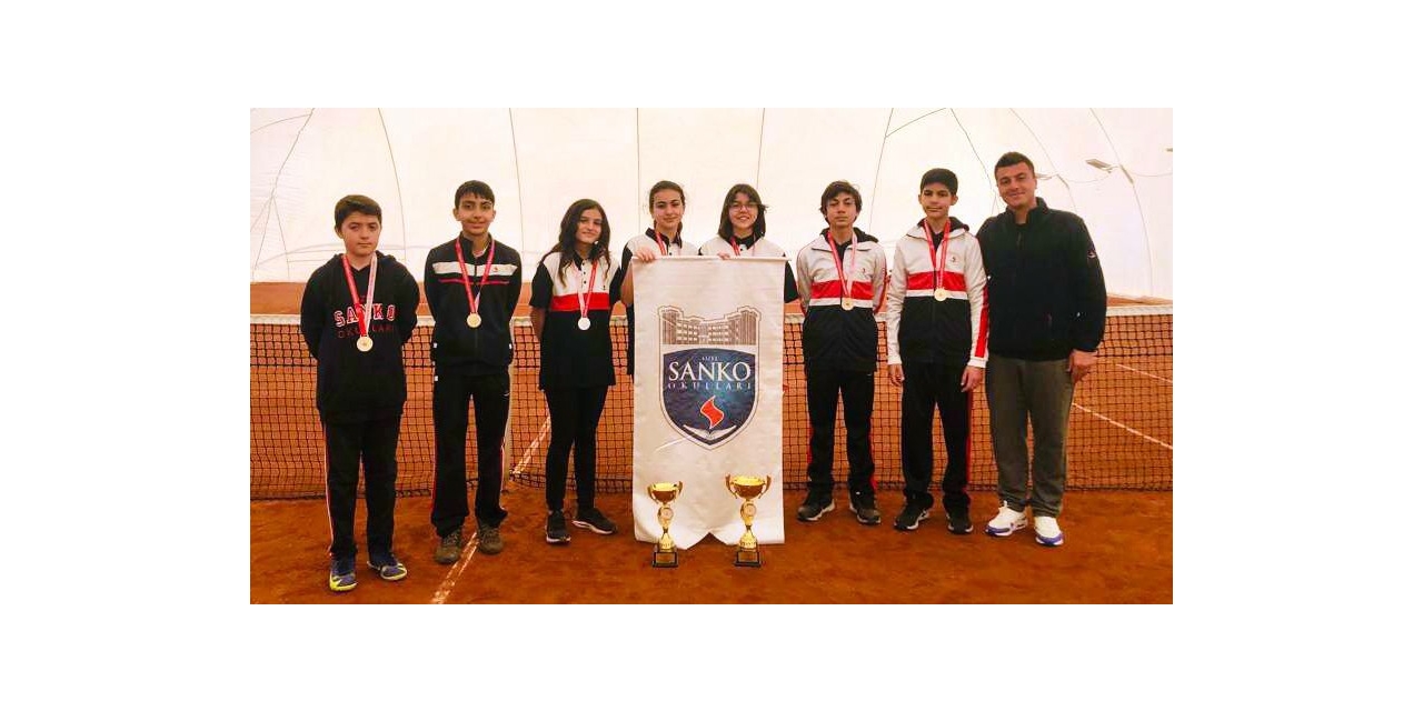 Sanko Okulları Öğrencilerinin Tenis Başarısı