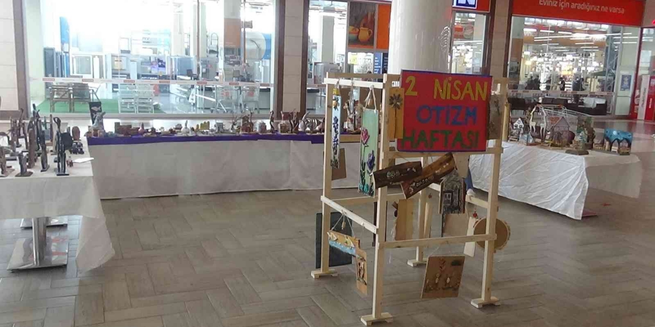 Ceylan Karavil Park Avm’den Dünya Otizm Gününe Büyük Destek