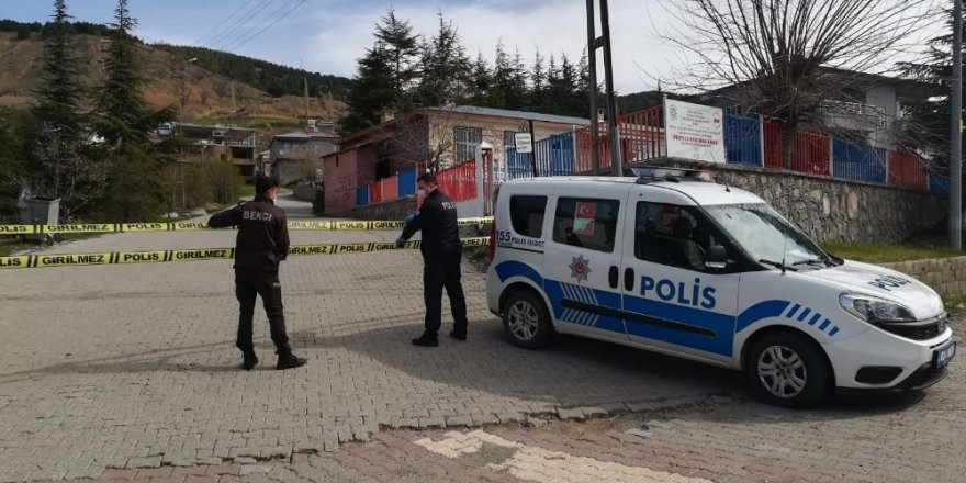 Sincik İlçesinde 6 Ailenin Yaşadığı Caddeye Karantina