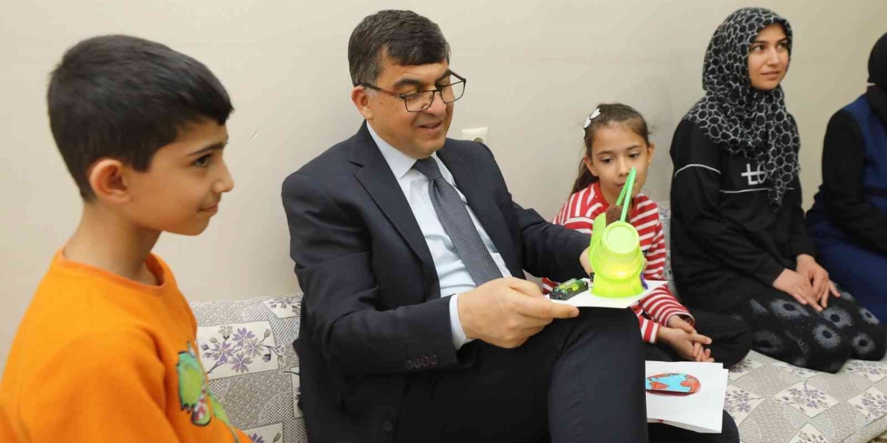 Fadıloğlu Önce Veli Toplantısına Katıldı, Sonra Evde Ziyaret Etti