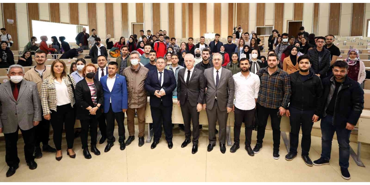 Vali Davut Gül, Gaün Öğrencileriyle Bir Araya Geldi