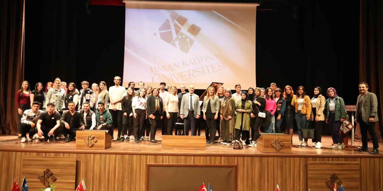 Uluslararası Öğrenciler İçin ‘film Müzikleri Atölyesi’ Yapıldı