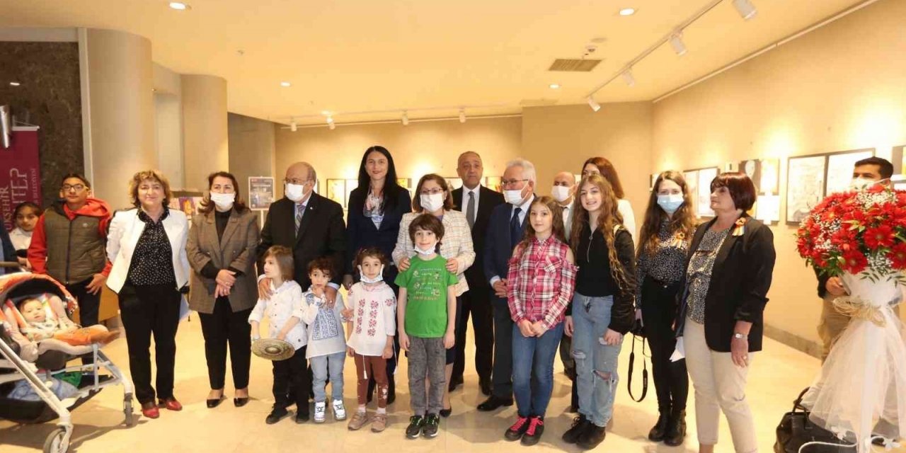 Türkiye Ve Romanya Çocuk Resim Sergisi Açıldı