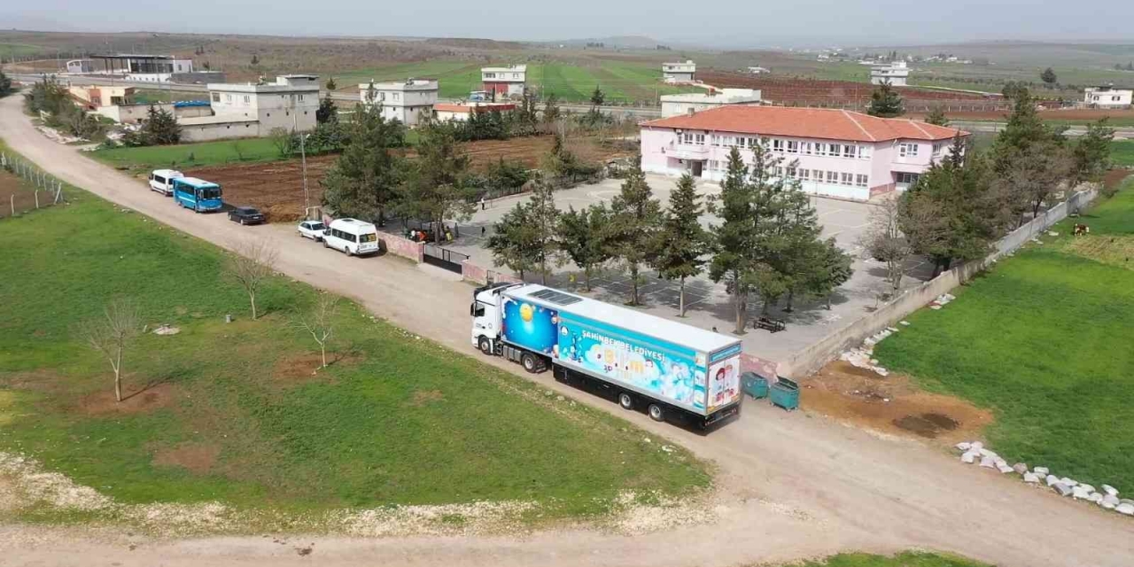 ‘bilim Tırı’ İle İmkanlar Kırsal Mahallelerdeki Okullara Taşınıyor