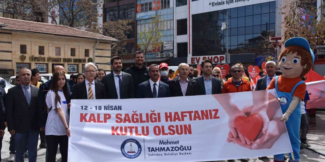 Şahinbey Belediyesi Kalp Sağlığı İçin Yürüdü
