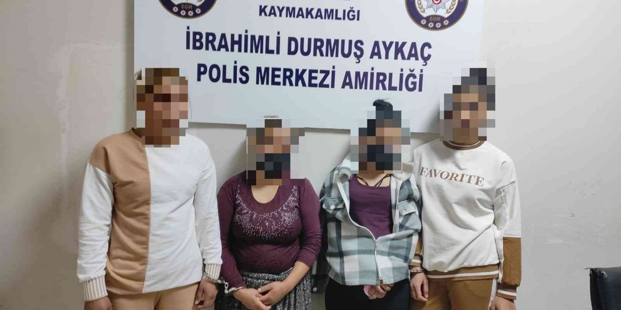 Polisten Kaçarken Çaldıkları Parayı Etrafa Saçan 4 Şüpheli Yakalandı