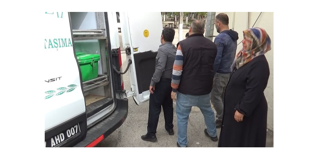 Silahlı Kavganın Arasında Kalarak Ölen Kadının Eşi Gözyaşları İle Feryat Etti