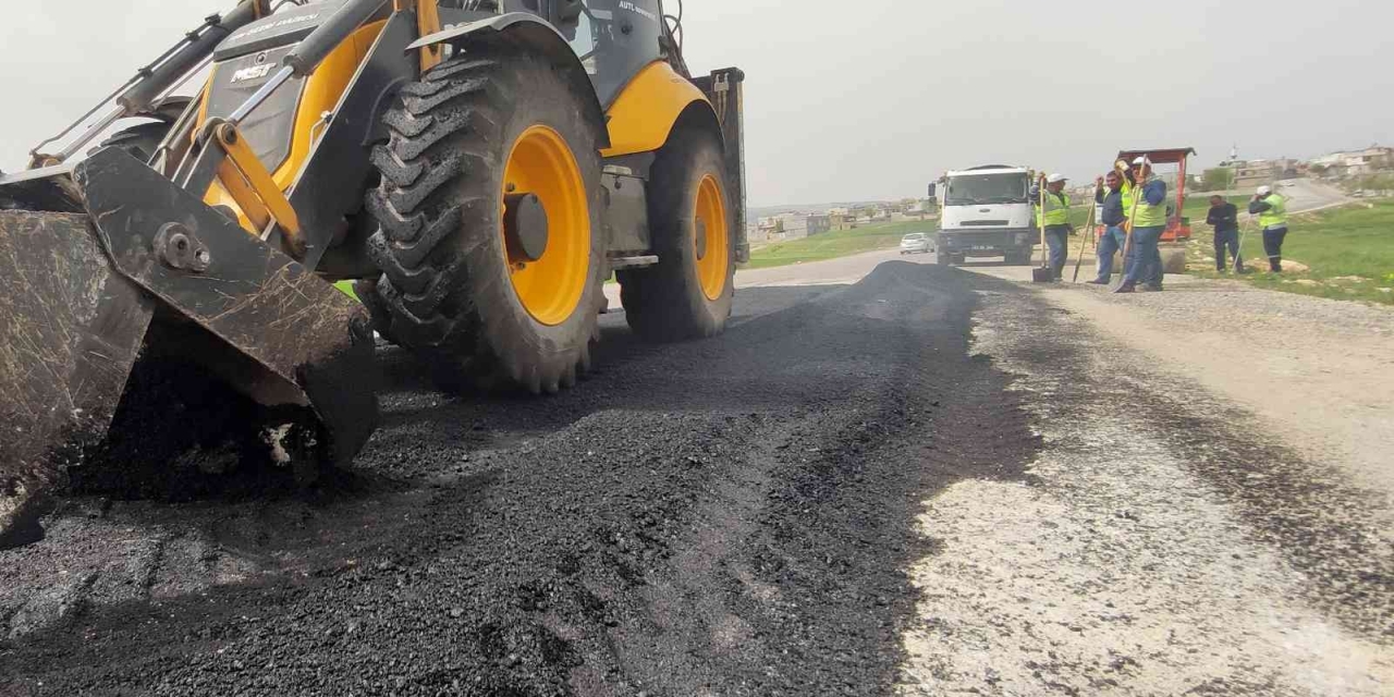 Bozuk Yollarda Bakım Onarım Çalışmaları Başladı