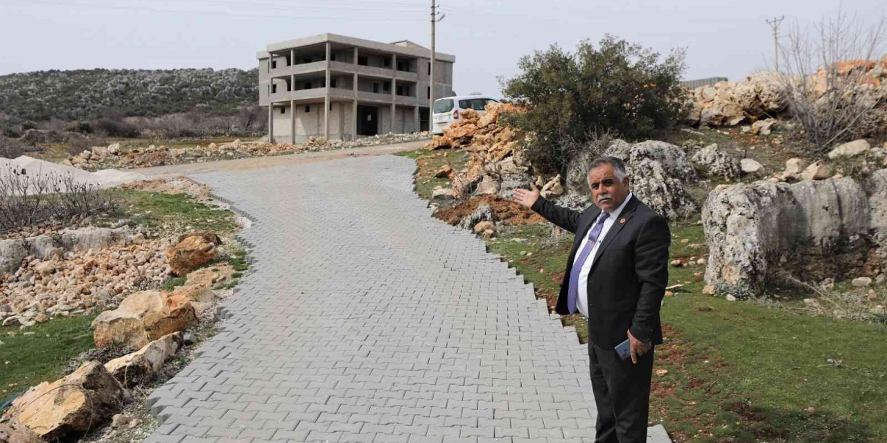 Şehitkamil Kırsalında Yollara Parke Döşeniyor