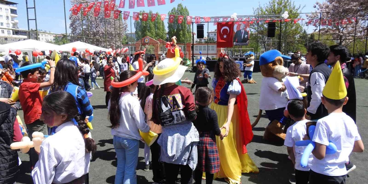 Gaziantepli Çocuklar 23 Nisan Şenliğinde Buluştu
