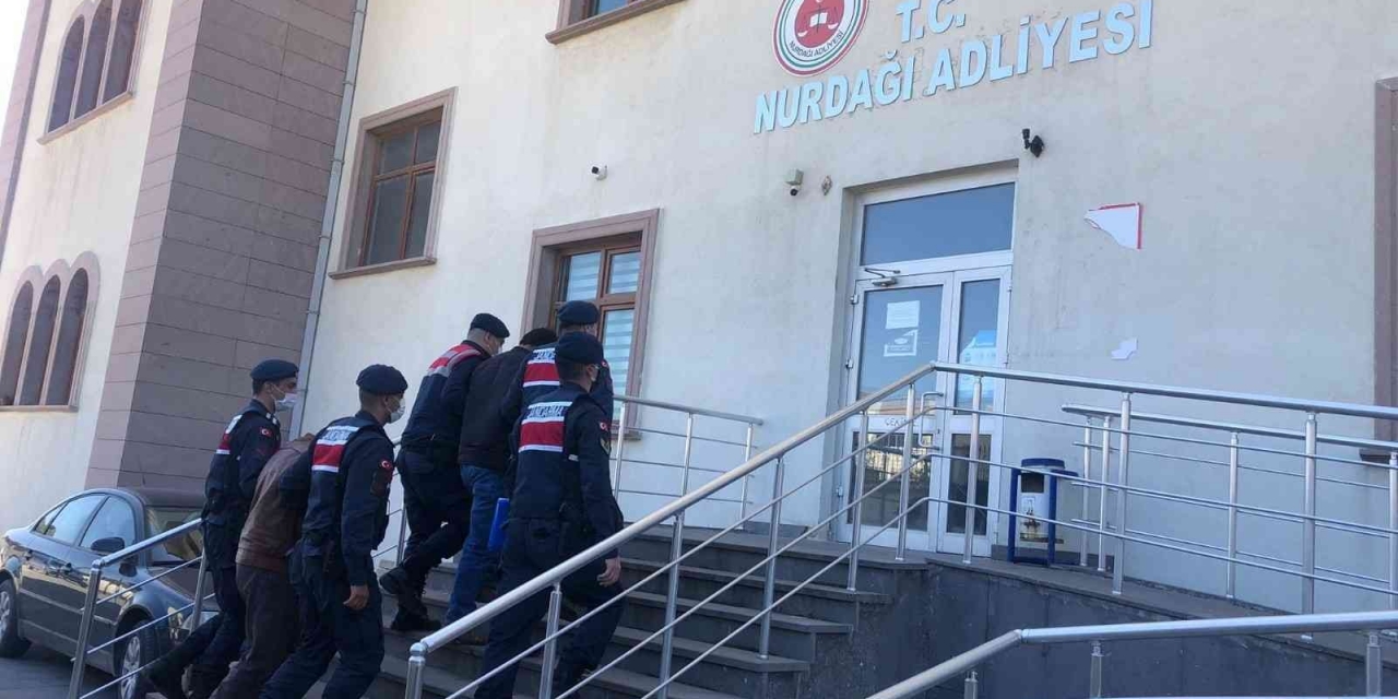 300 Bin Liralık Demir Çit Çalan Şüpheliler Jasat’tan Kaçamadı
