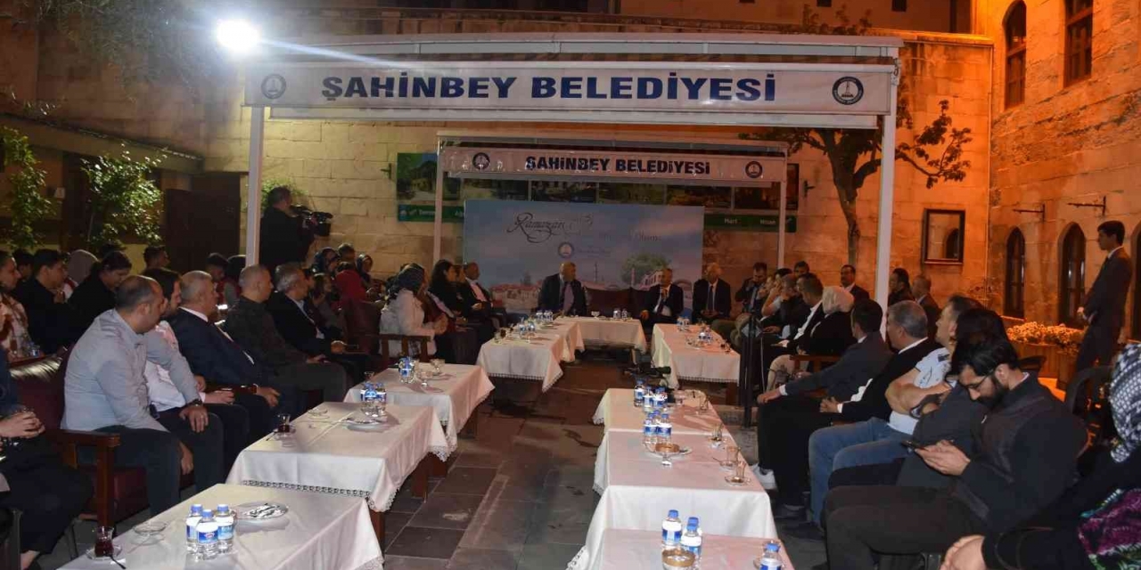 Başkan Tahmazoğlu Gazetecilerle Buluştu, Müjdeleri Sıraladı