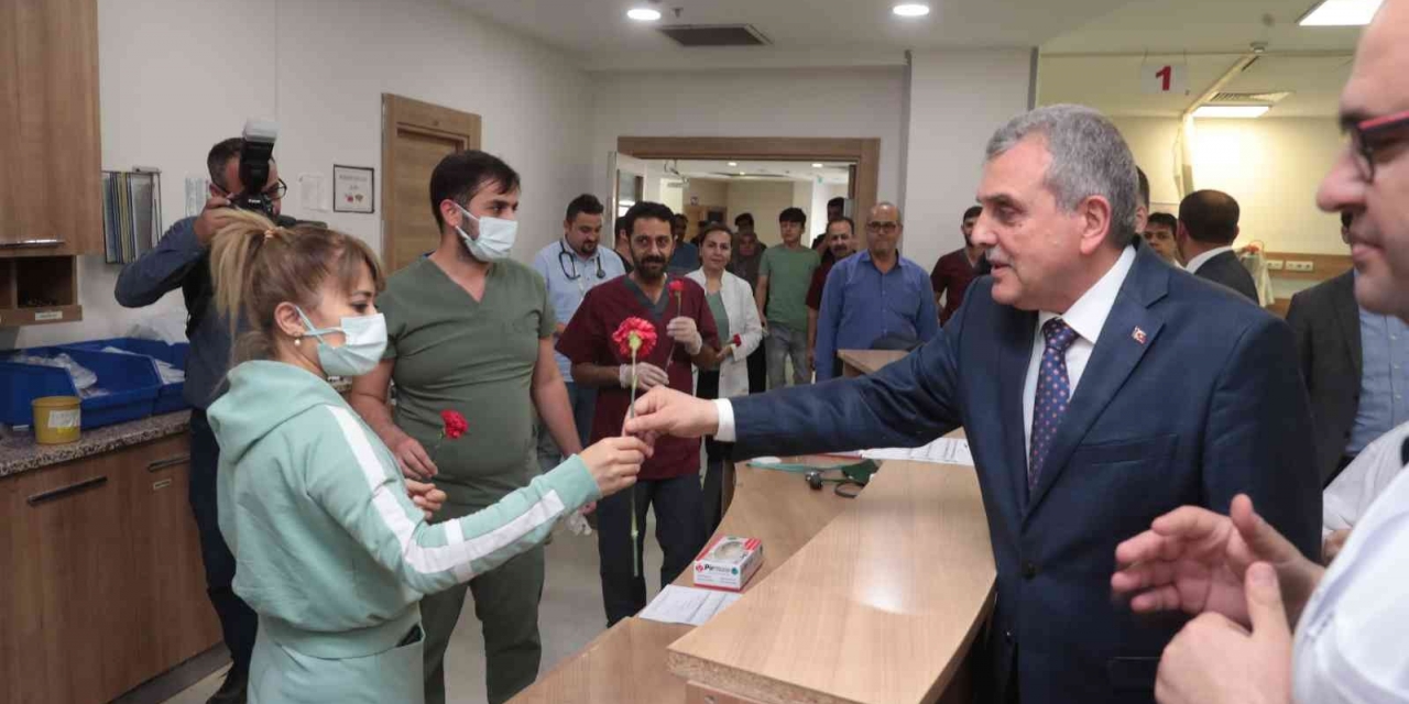 Beyazgül Hastanede Görevli Hemşirelerin Haftasını Kutladı