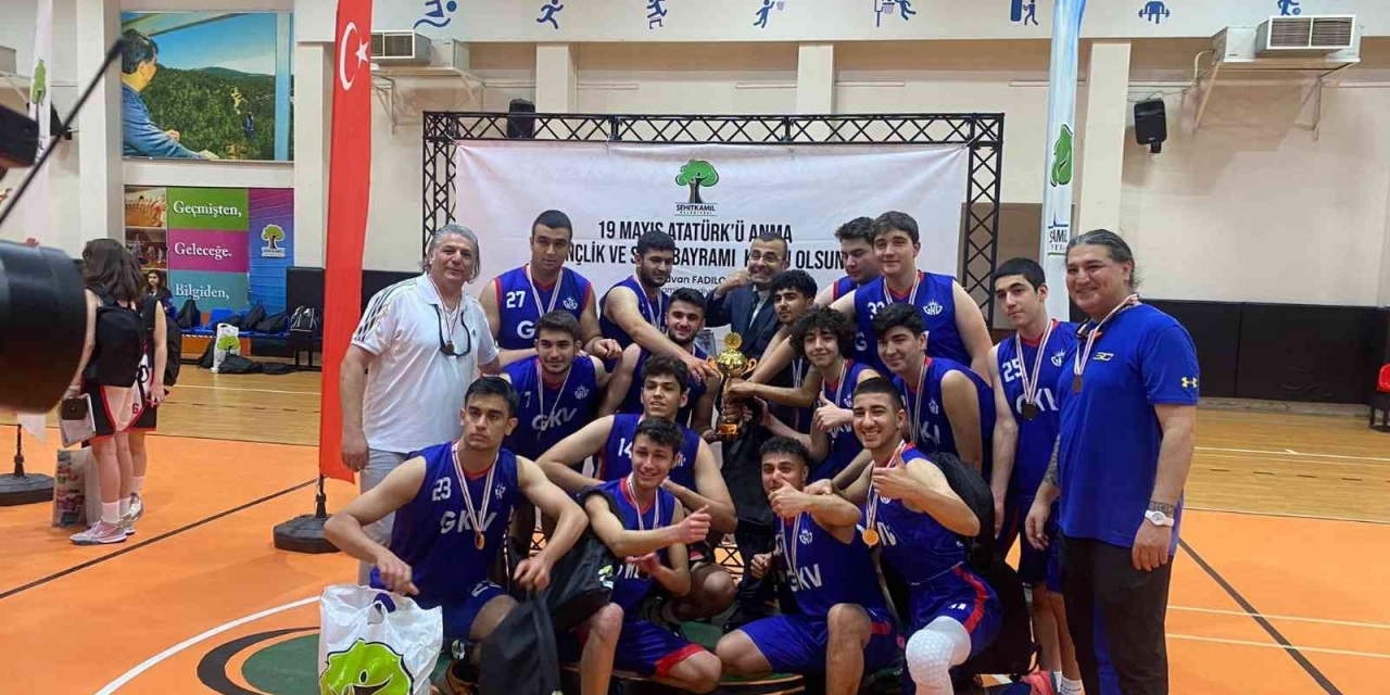 Basketbolda Gkv’liler Namağlup Şampiyon