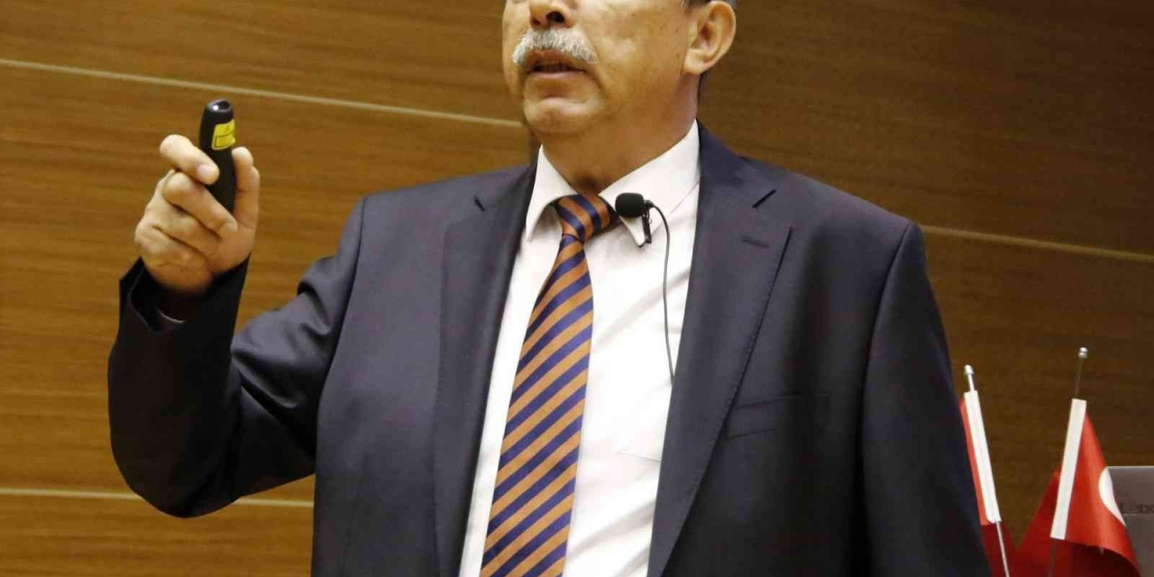 Üniversite Öğrencilerine Başarının Sırrı Anlatıldı