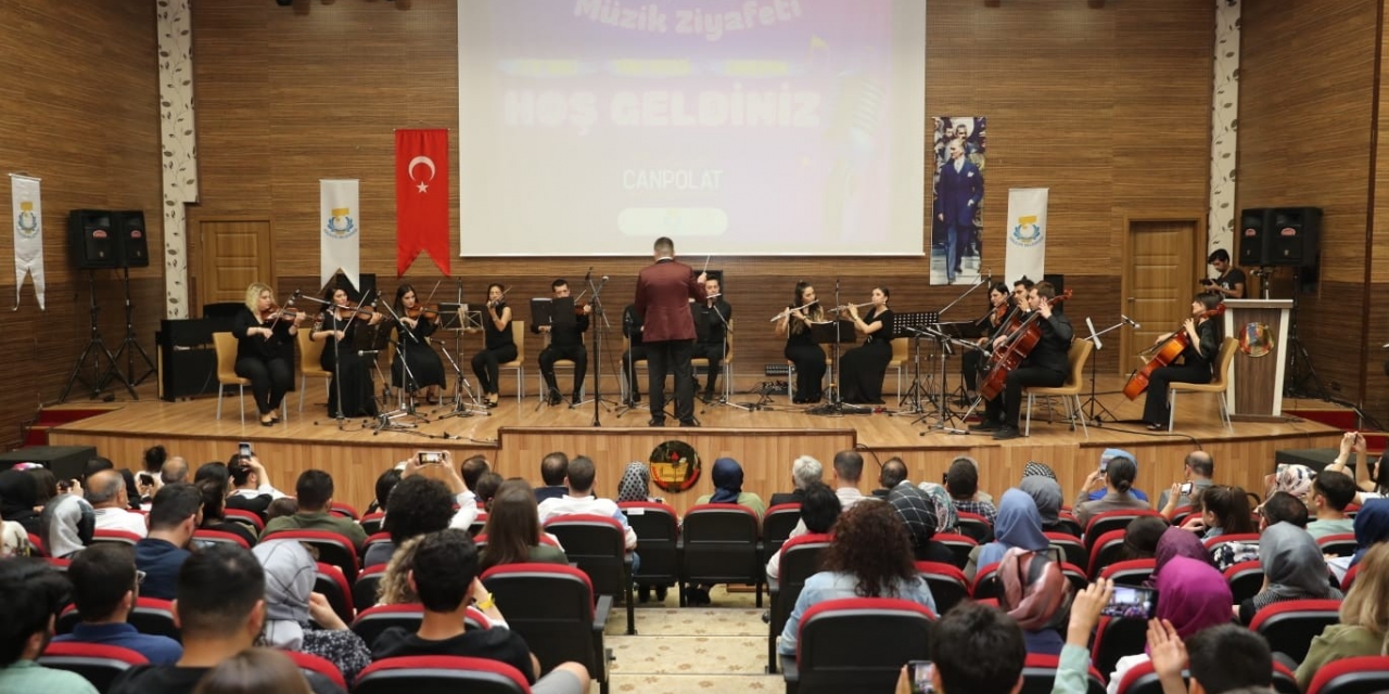 Öğretmenlerden Müzik Ziyafeti