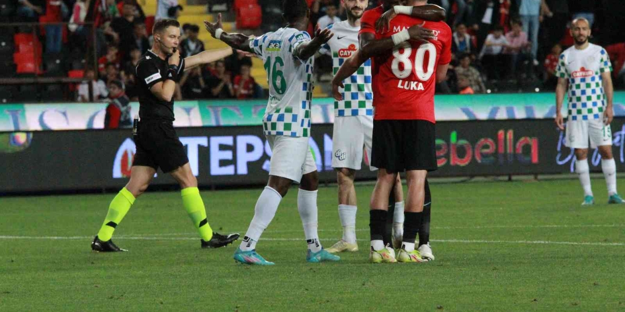 Spor Toto Süper Lig: Gaziantep Fk: 1 - Çaykur Rizespor: 0 (ilk Yarı)
