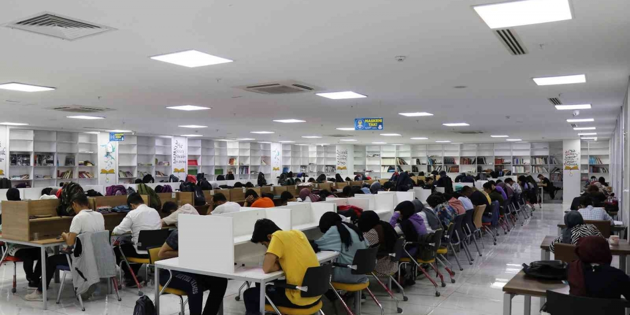 Haliliye’de Gençler Geleceğe Hazırlanıyor