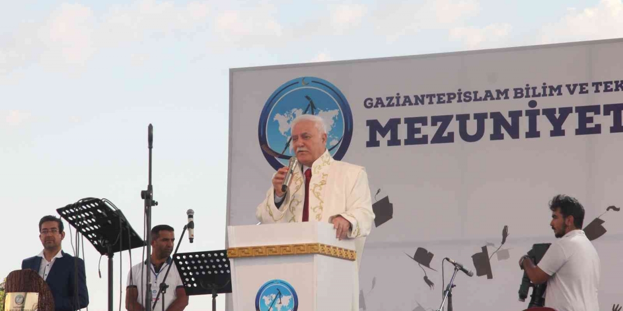 İslam Bilim Ve Teknoloji Üniversitesi İlk Mezunlarını Verdi