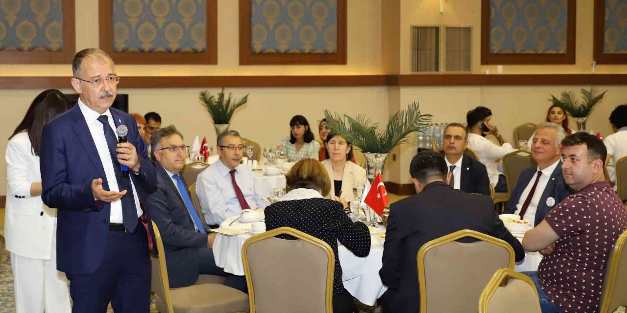 Gaziantep’teki Psikolojik Danışmanlar Ve Rehber Öğretmenleri Etkinlikte Buluştu
