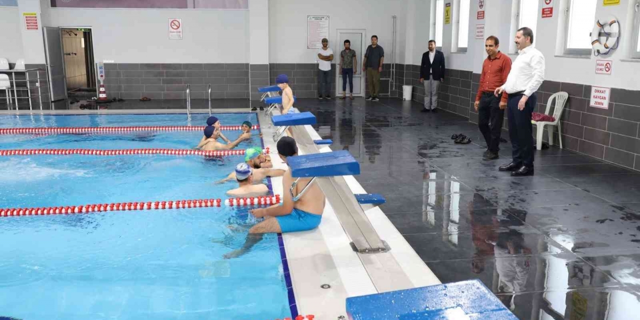 Karaköprü’de Yarı Olimpik Yüzme Havuzuna Ücretsiz Davet