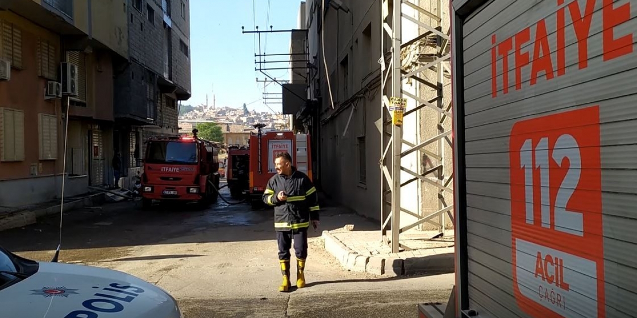 Terlik Fabrikasında Korkutan Yangın