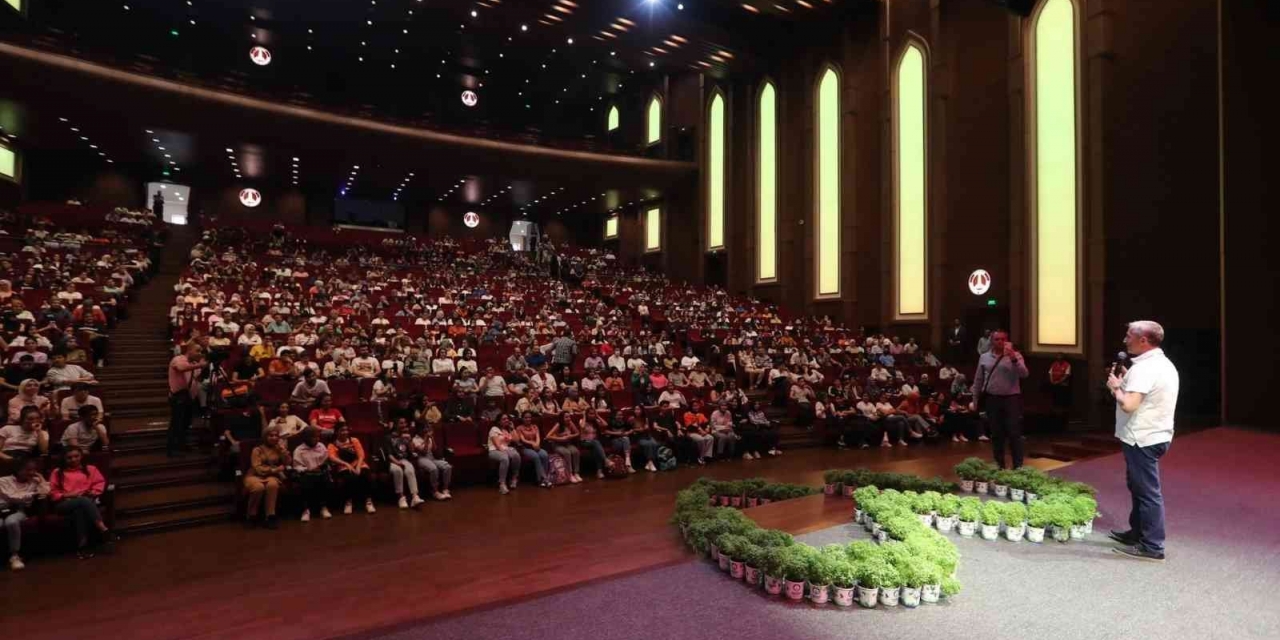 Gri Koç Şahinbeyli Öğrencilerle Bir Araya Geldi
