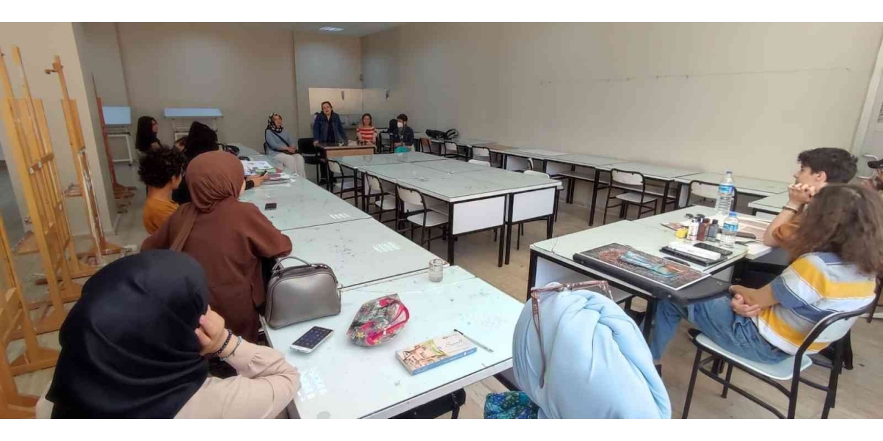 Halı Tasarımcısı Öğrencilerin Sektör Buluşması