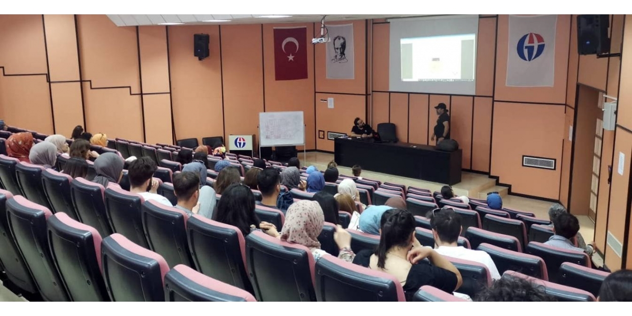 Gaün’de Tasarım Süreçleri Söyleşisi Düzenlendi