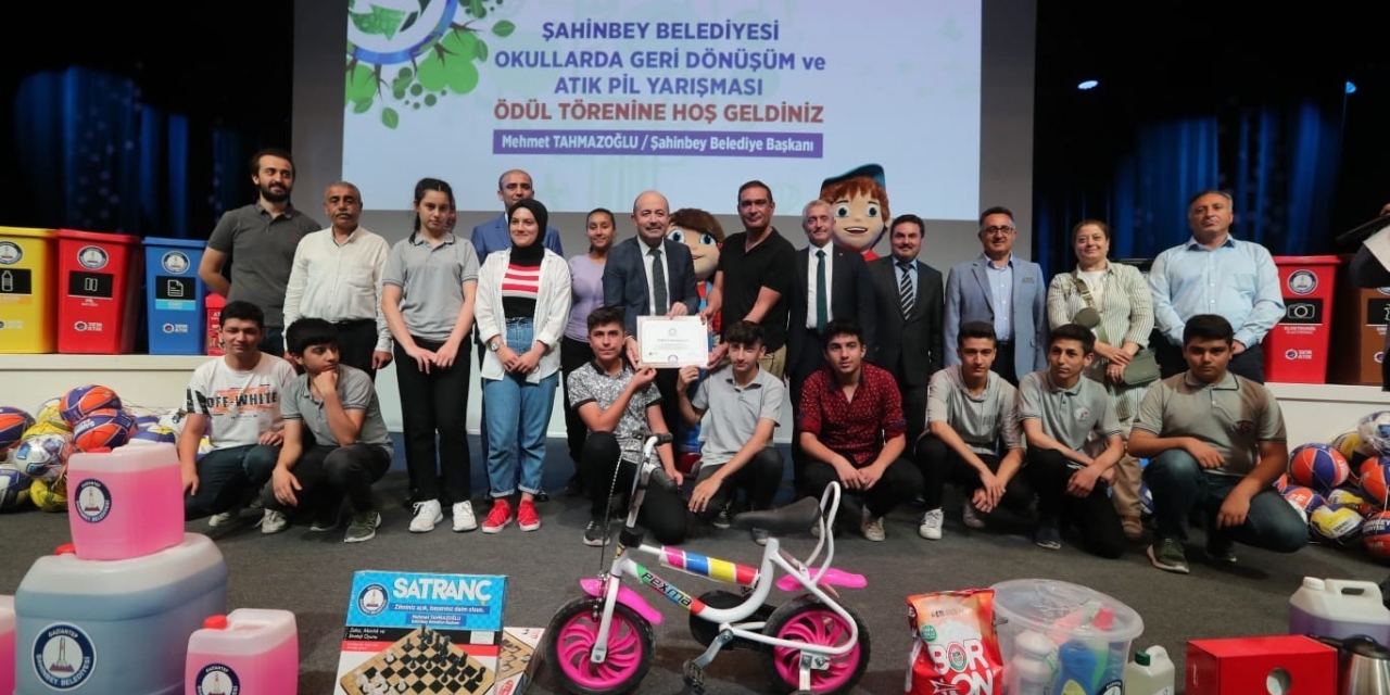 Şahinbey’in Çevreci Okullarına Ödül Yağdı