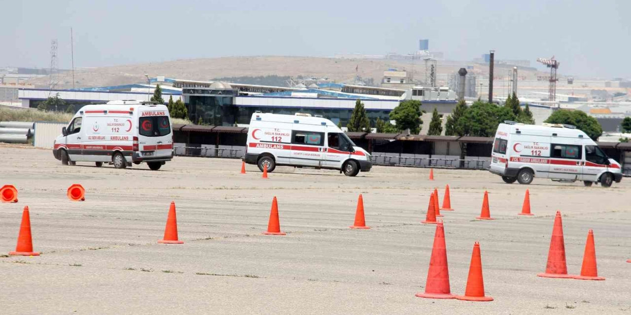 Dronla Görüntülenen Ambulans Sürüş Eğitimi Nefes Kesti