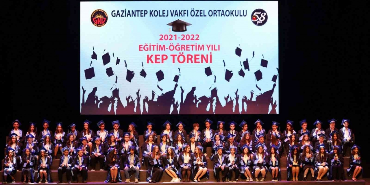 Ortaokul Öğrencilerinde Mezuniyet Coşkusu