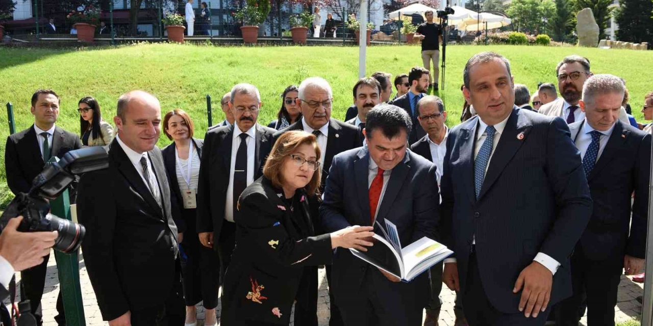 Türk Arkeoloji Ve Kültürel Miras Enstitüsü 1. Arkeoloji Şurası Başladı