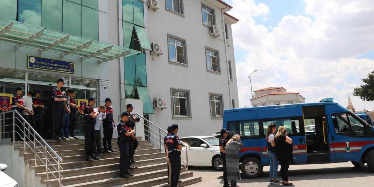 Gaziantep’te Rezidanslara Fuhuş Baskını: 5 Tutuklama