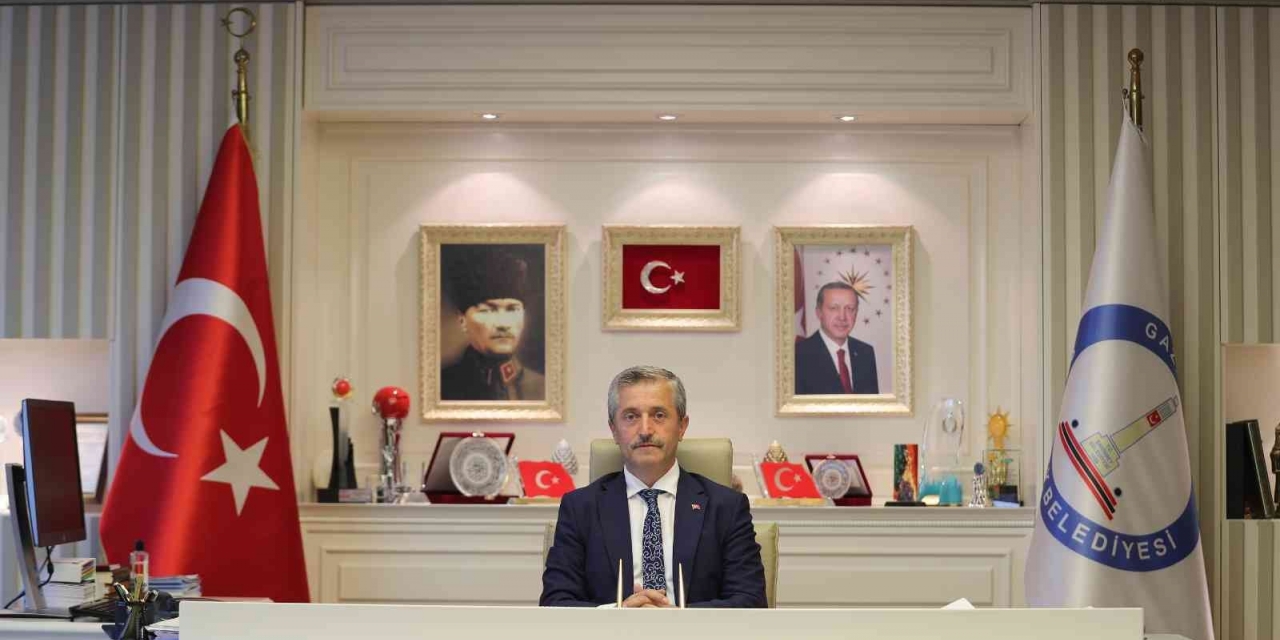 Başkan Tahmazoğlu Babalar Gününü Kutladı.