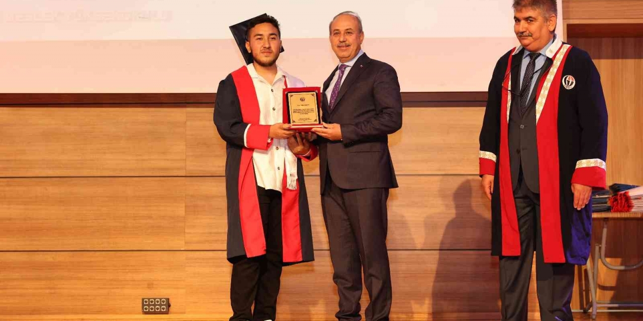 Oğuzeli Myo’da Mezuniyet Sevinci