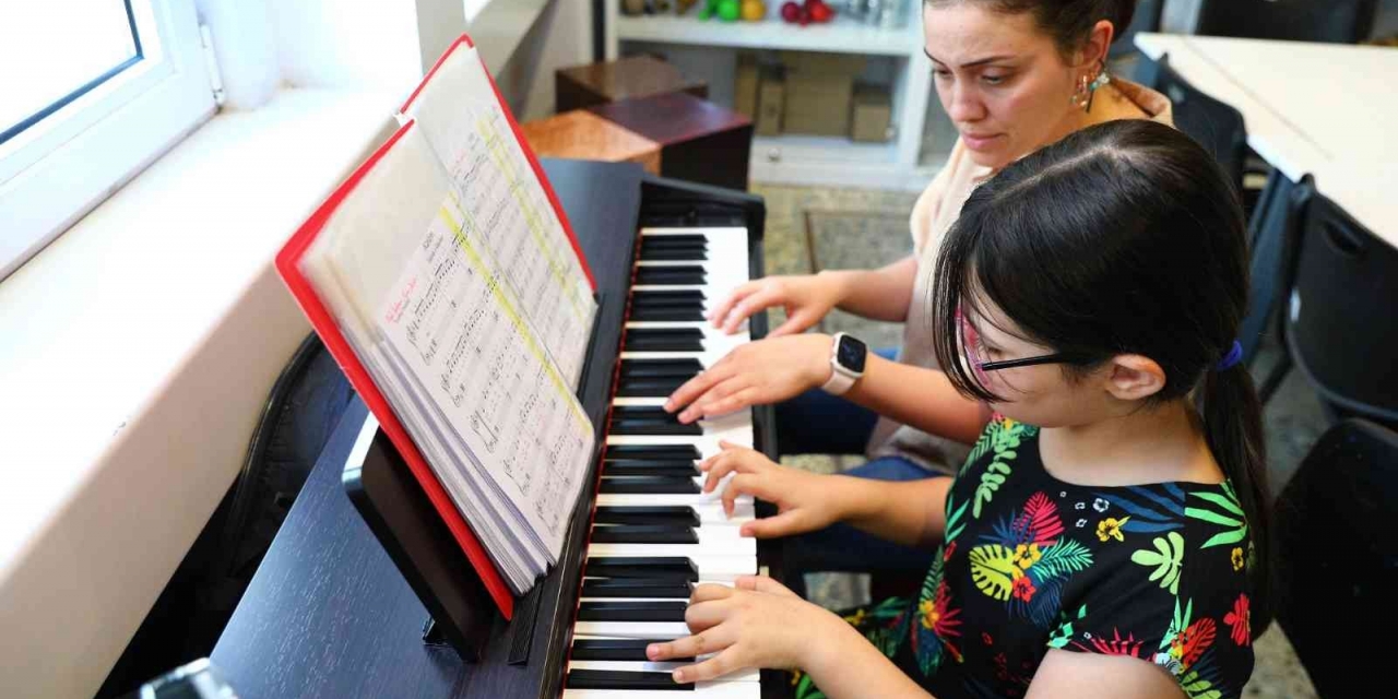 Gaziantep Sanat Akademisi’nde Çocuk Sanat Kursları Başladı