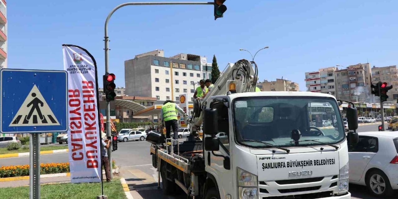 Şanlıurfa Trafiği Akıllı Sinyalizasyon İle Yönetiliyor