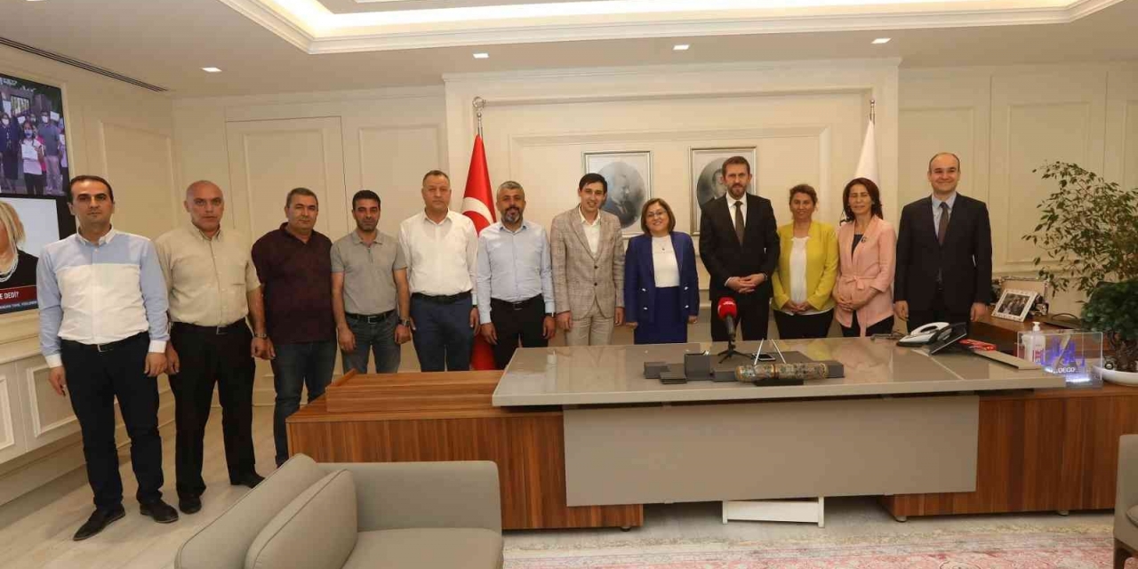 Gaziantep’te Belediye İşçilerine Bayram Müjdesi