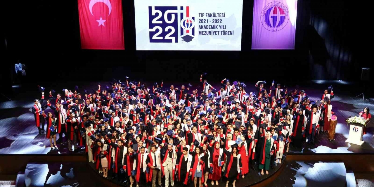 Gaün Tıp’tan Sağlık Ordusuna 261 Hekim