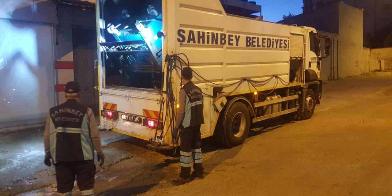 Şahinbey’de Temizlik Ekipleri Bayram Boyunca Görev Başındaydı