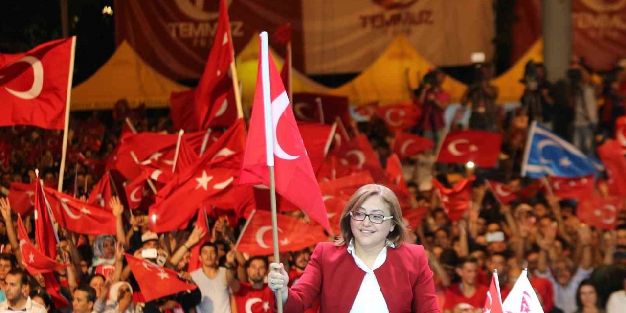 Fatma Şahin’den 15 Temmuz Demokrasi Ve Milli Birlik Günü Mesajı