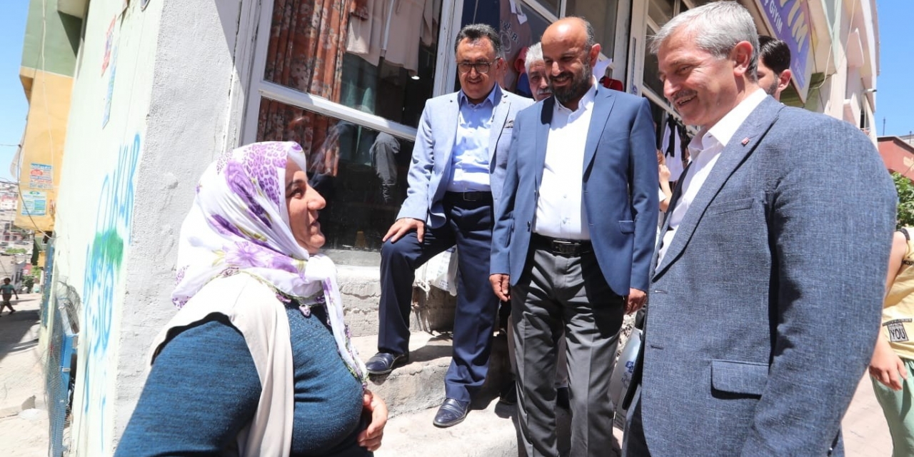 Milletvekili Kirazoğlu Ve Başkan Tahmazoğlu Esnafı Ve Vatandaşı Ziyaret Etti