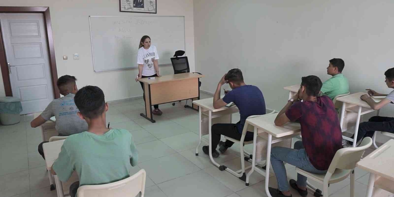 Mesleki Eğitim Gören 8 Bin Öğrenciye Büyük Destek